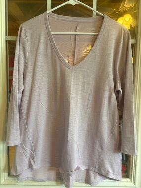 Chico's Light Lavender V-Neck Long Sleeve Top
